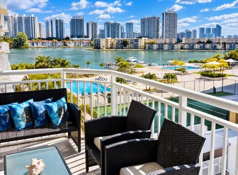 18051 Biscayne Blvd #503, Aventura, 33160