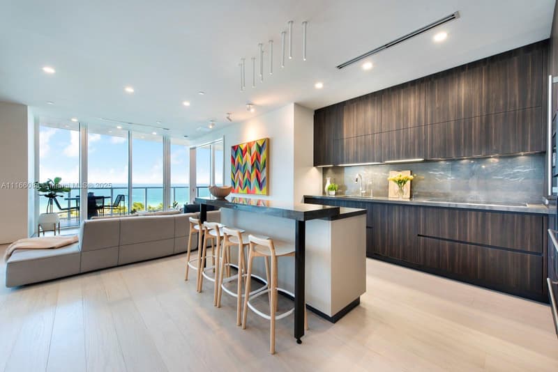 100 Pointe Dr #908, Miami Beach, 33139