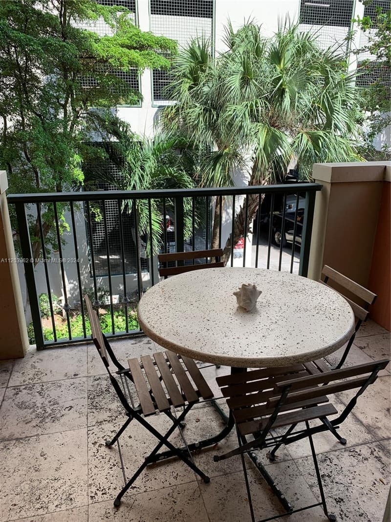 2951 Bayshore Dr #417, Miami, 33133