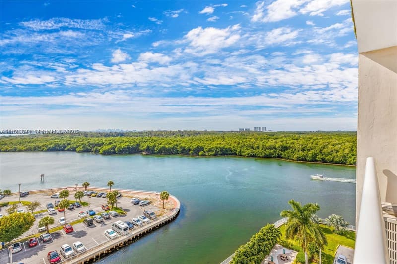 400 Kings Point Dr #1406, Sunny Isles Beach, 33160