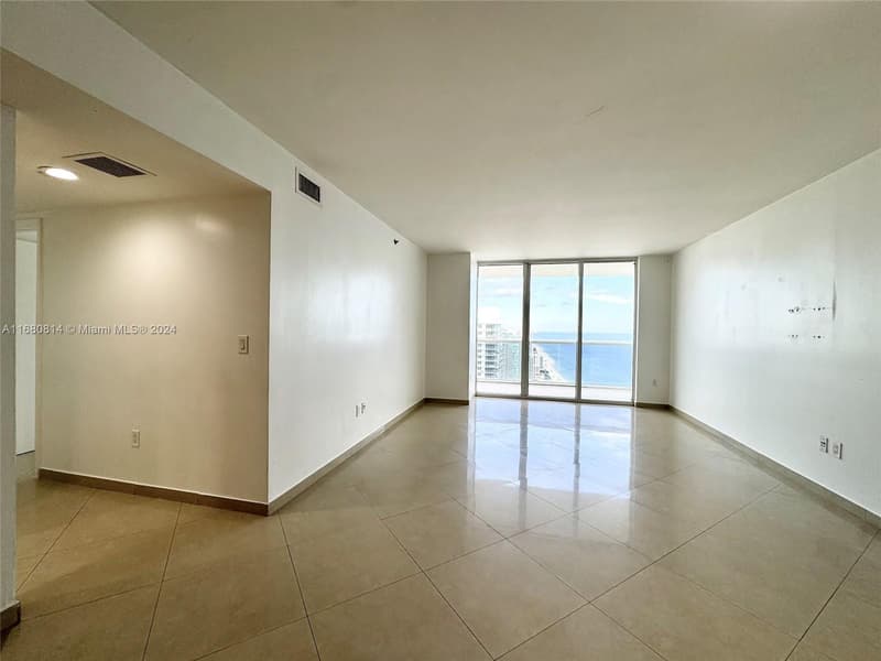 1830 Ocean Dr #4711, Hallandale Beach, 33009
