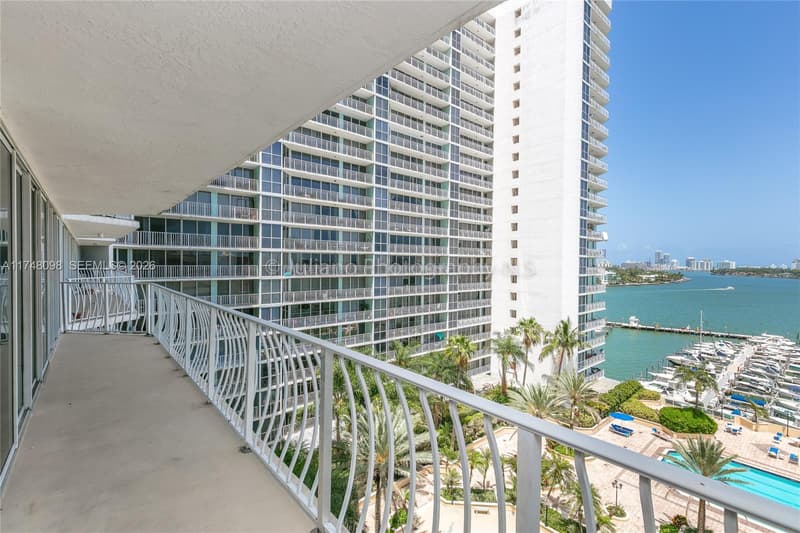 7601 Treasure Dr #1108, North Bay Village, 33141