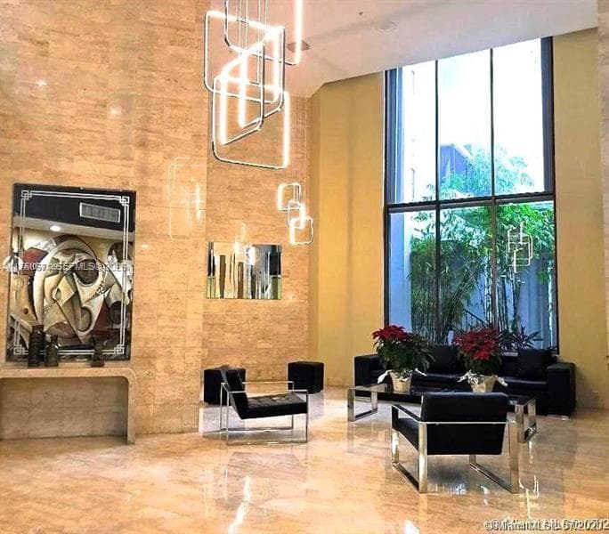 2750 183rd St #1207, Aventura, 33160