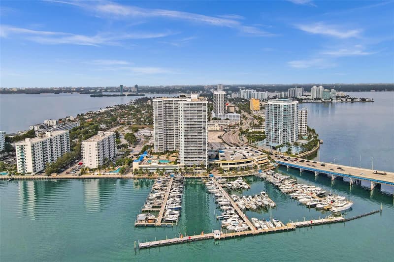 7601 Treasure Drive #617, North Bay Village, 33141