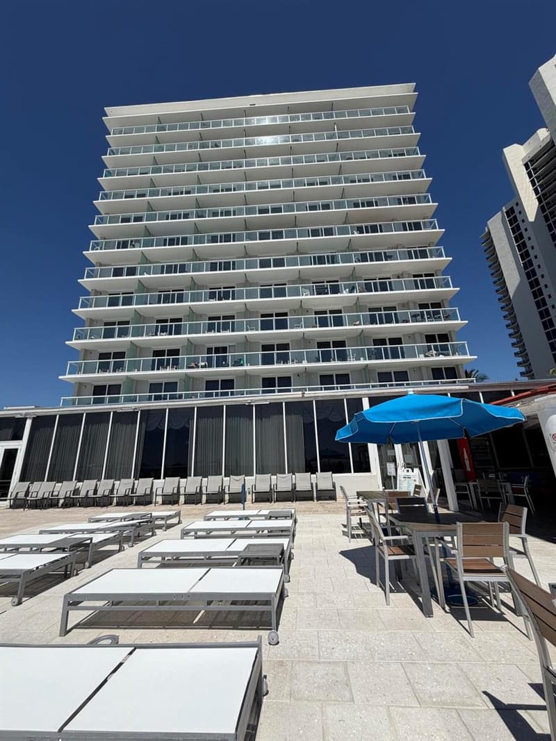 19201 Collins Avenue, Sunny Isles Beach, 33160