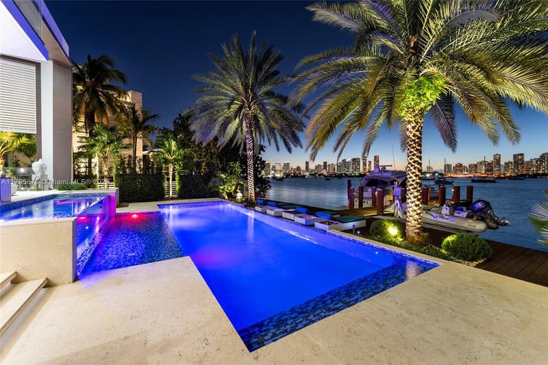 441 Hibiscus Dr, Miami Beach, 33139