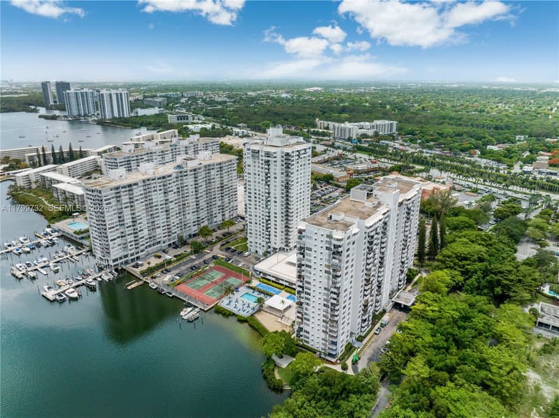 2750 183rd St #504, Aventura, 33160