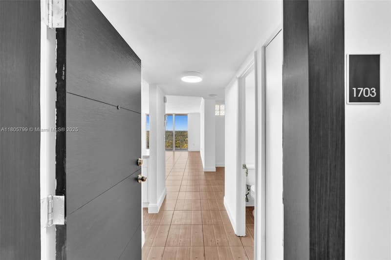 2801 183rd St #1703W, Aventura, 33160