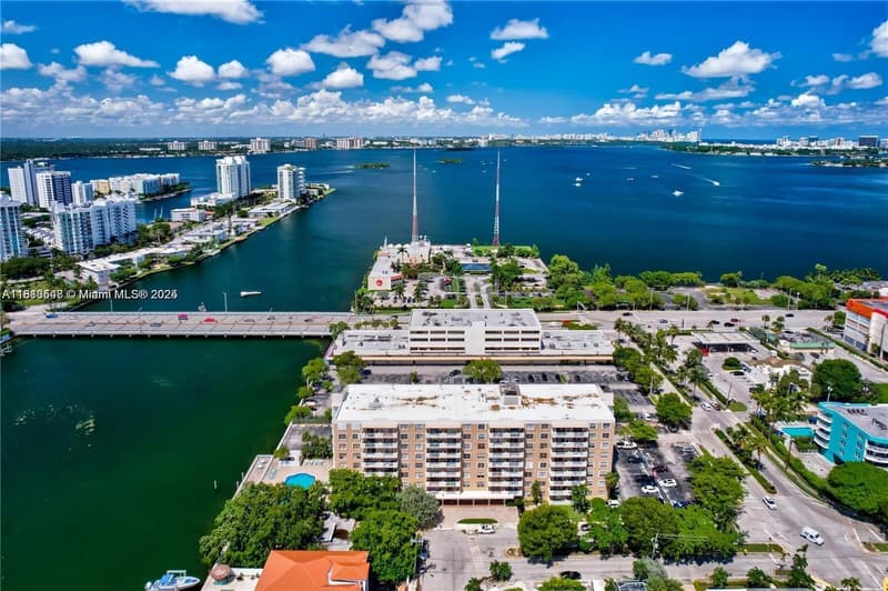 1455 Treasure Dr #3R, North Bay Village, 33141