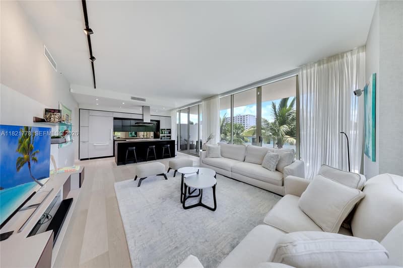 300 Collins Ave #3D, Miami Beach, 33139