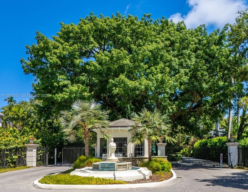 3540 Moorings Way, Miami, 33133