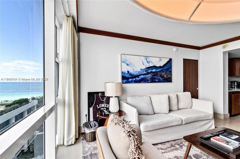 6801 Collins Ave #818, Miami Beach, 33141