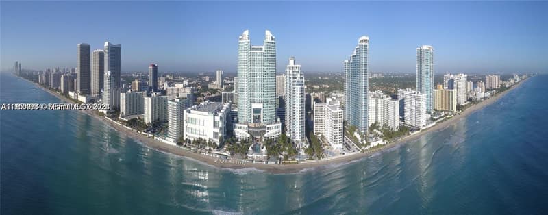 1000 Parkview Dr #805, Hallandale Beach, 33009