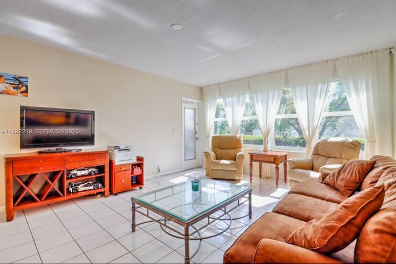 850 12th Ave #210, Hallandale Beach, 33009