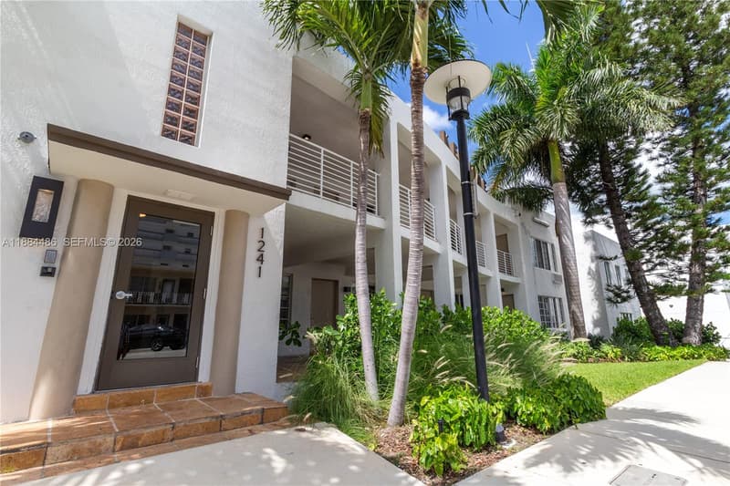 1241 14th St #9, Miami Beach, 33139