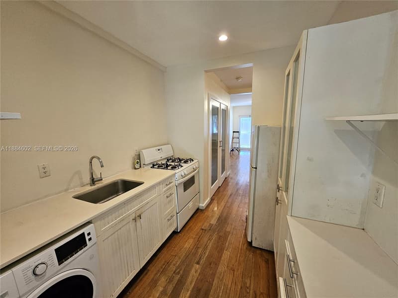 745 13th St #16, Miami Beach, 33139