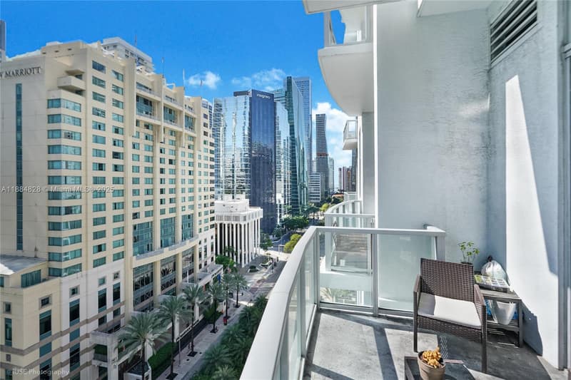 1060 Brickell Ave #1203, Miami, 33131