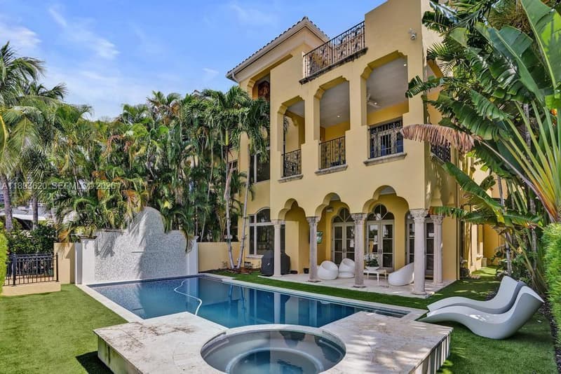 1516 Island Blvd, Aventura, 33160