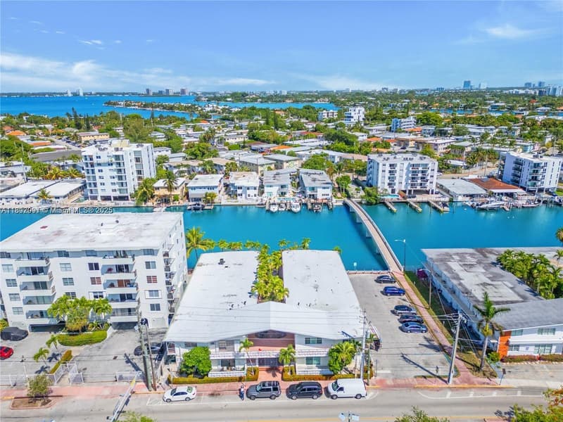 8040 Tatum Waterway Dr #3, Miami Beach, 33141