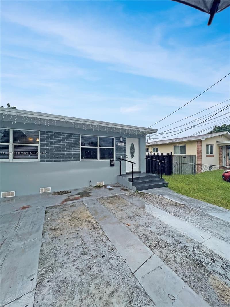 2783 - 2785 33rd Ct, Miami, 33133