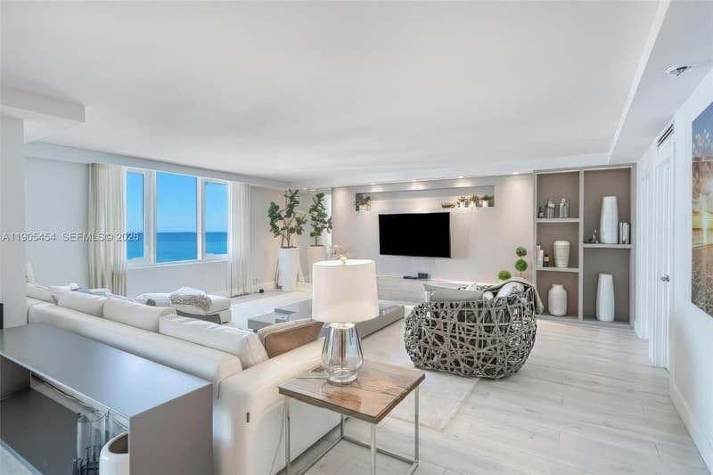 2301 Collins Ave #1414/1415, Miami Beach, 33139