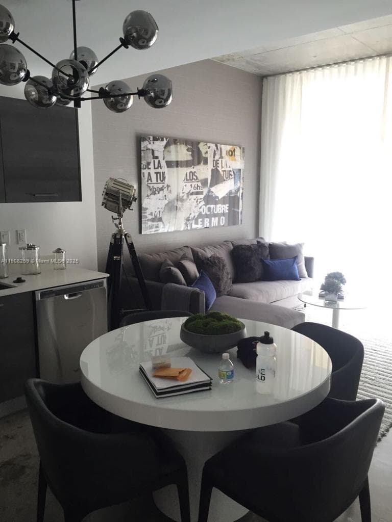 151 1st St #903, Miami, 33131
