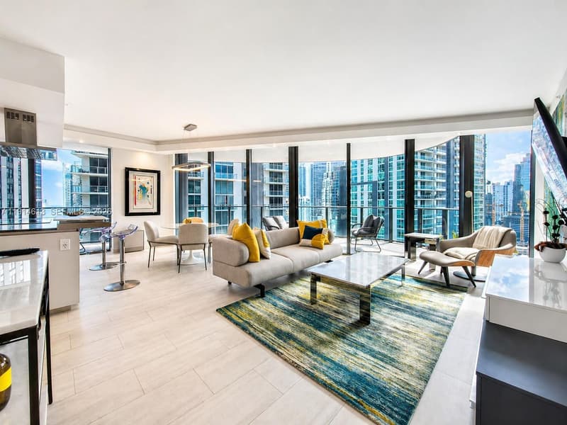 1000 Brickell Plz #2101, Miami, 33131