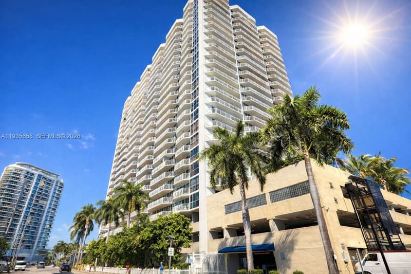 7601 Treasure Dr #611, North Bay Village, 33141