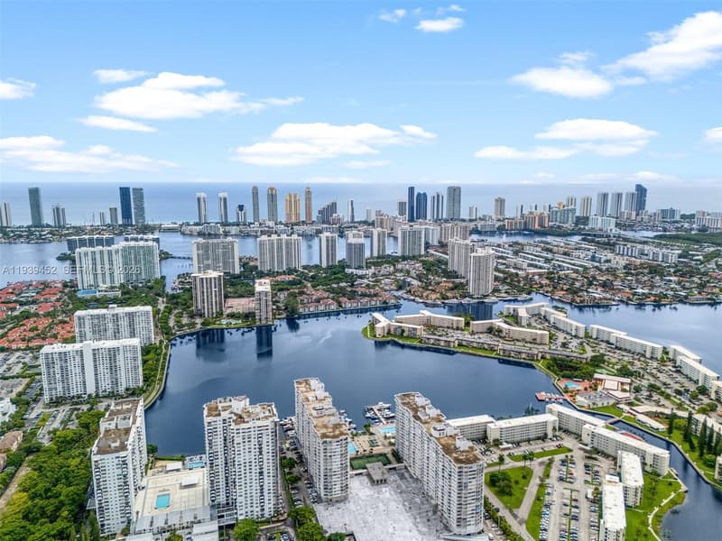 18021 Biscayne Blvd #304, Aventura, 33160