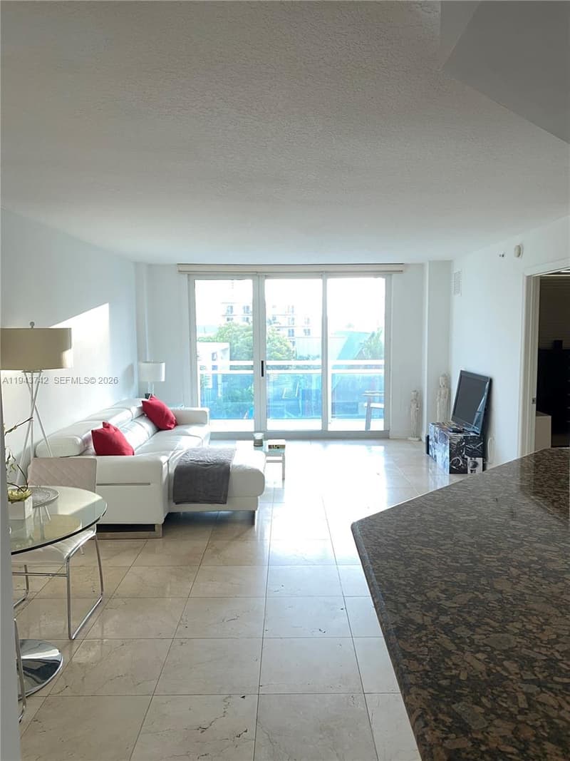 6917 Collins Ave #426, Miami Beach, 33141