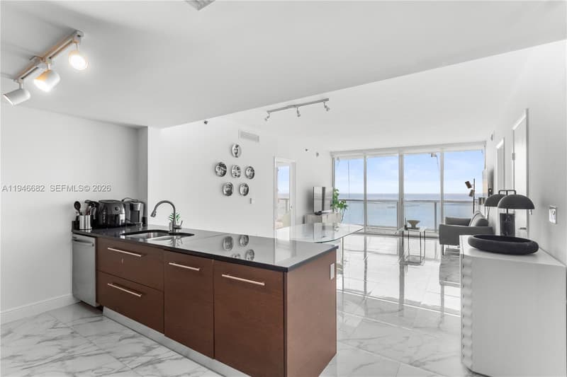 465 Brickell Ave #5505, Miami, 33131