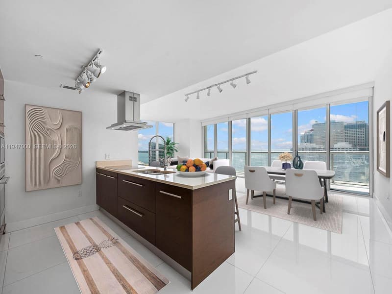495 Brickell Ave #1801, Miami, 33131