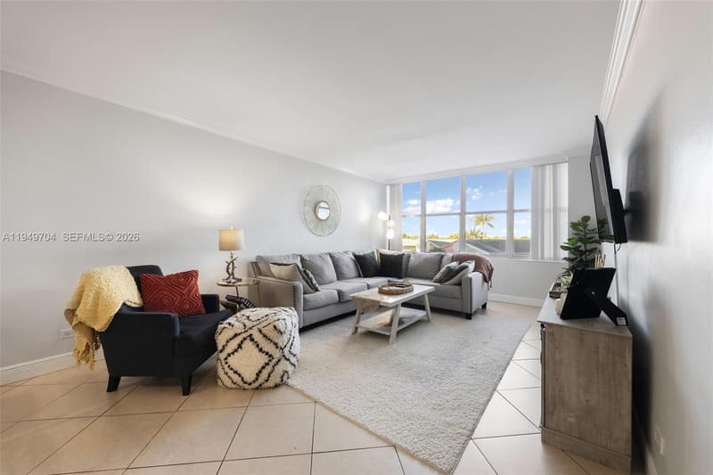 7441 Wayne Ave #2B, Miami Beach, 33141
