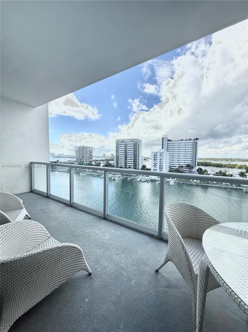 7928 East Dr #905, North Bay Village, 33141