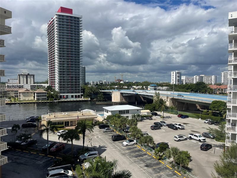 1825 Ocean Dr #707, Hallandale Beach, 33009