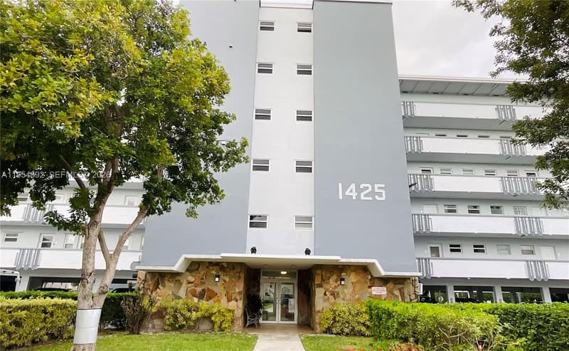 1425 Atlantic Shores Blvd #209, Hallandale Beach, 33009