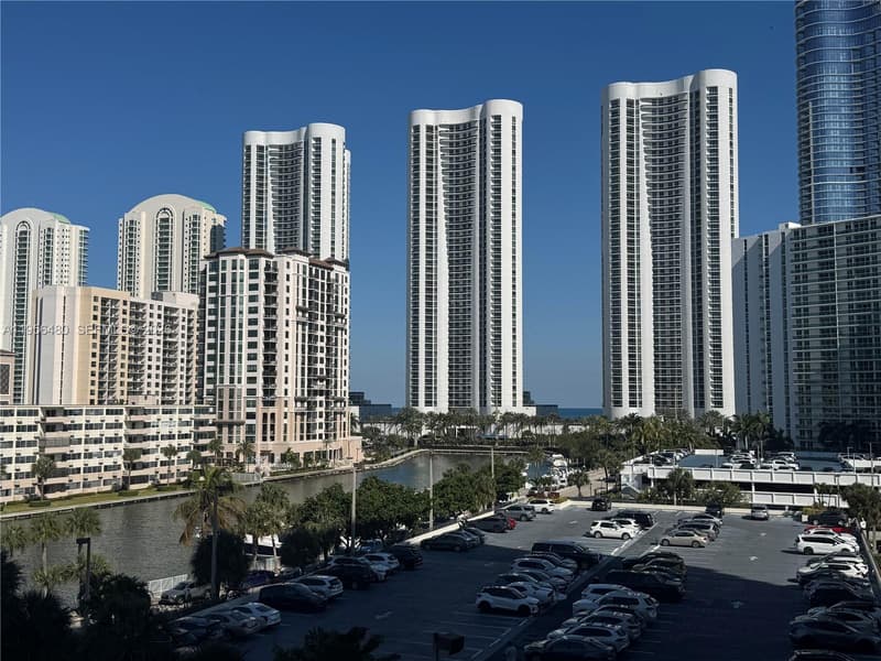 300 Bayview Dr #501, Sunny Isles Beach, 33160
