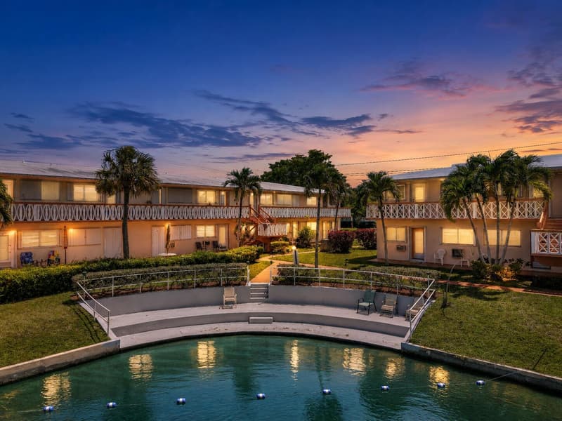 1000 10th Avenue #9, Hallandale Beach, 33009