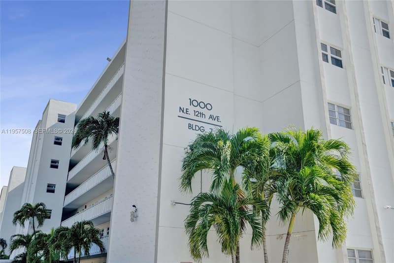 1000 12th Ave #505, Hallandale Beach, 33009