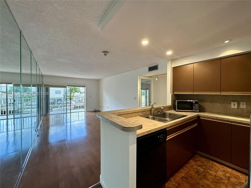 3545 167th St #204, North Miami Beach, 33160