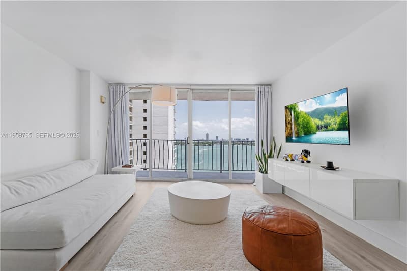 7601 Treasure Dr #2209, North Bay Village, 33141