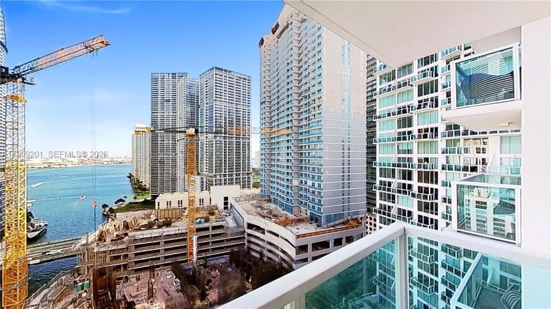 31 5th St #2408, Miami, 33131
