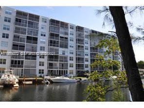 3660 166th St #611, North Miami Beach, 33160