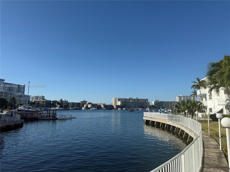 2500 Diana Dr #107, Hallandale Beach, 33009