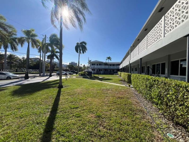600 Layne Blvd #110, Hallandale Beach, 33009