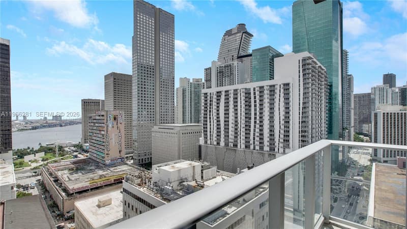 151 1st St #2101, Miami, 33131