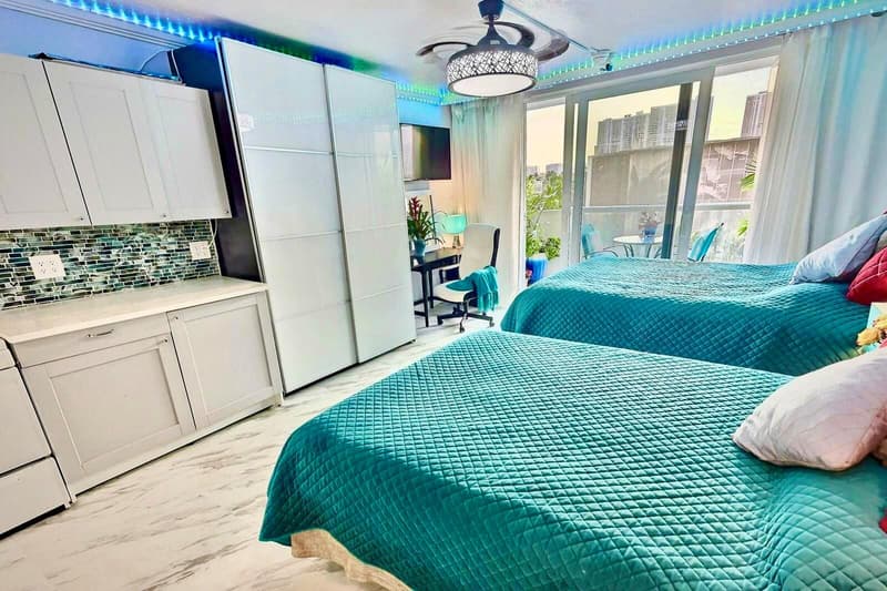 19201 Collins Avenue #337, Sunny Isles Beach, 33160