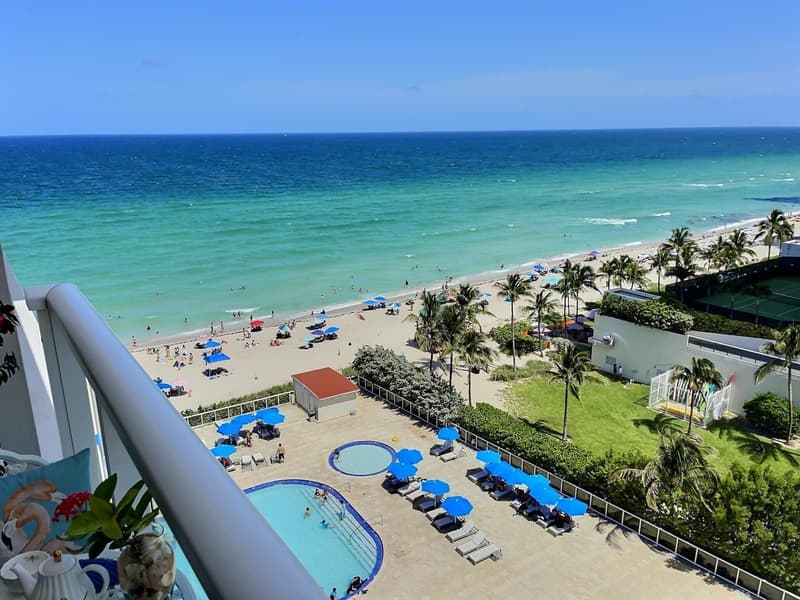 19201 Collins Avenue #809, Sunny Isles Beach, 33160