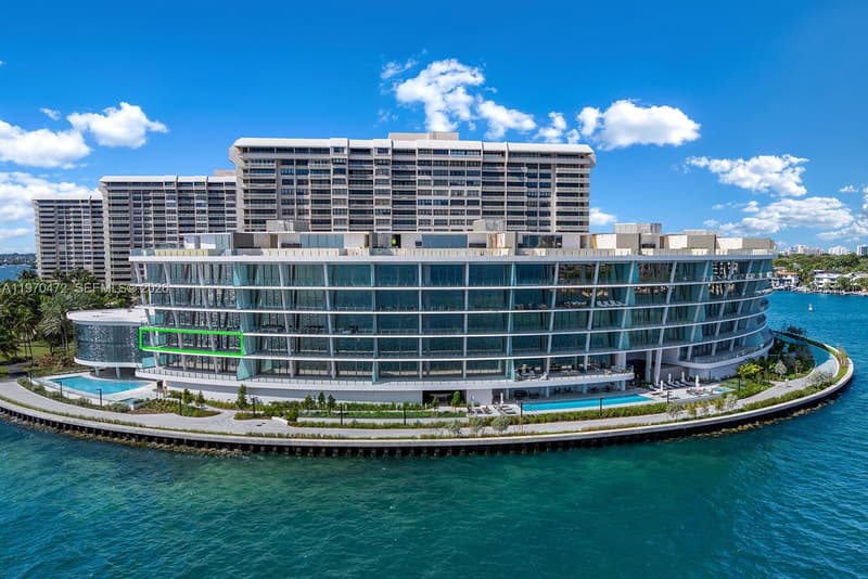 5 Grove Isle Dr #M301, Coconut Grove, 33133