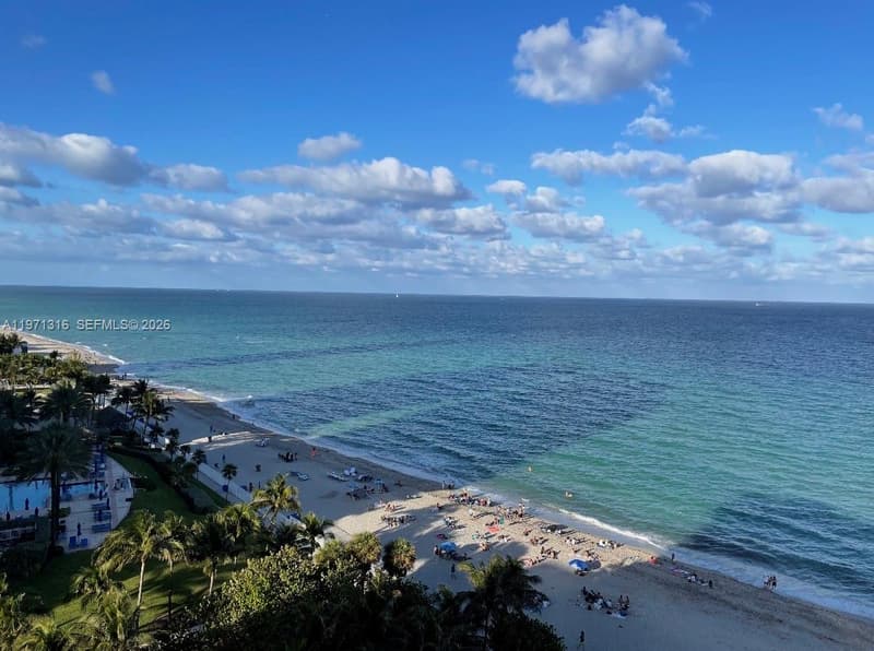 19201 Collins Ave #1011, Sunny Isles Beach, 33160